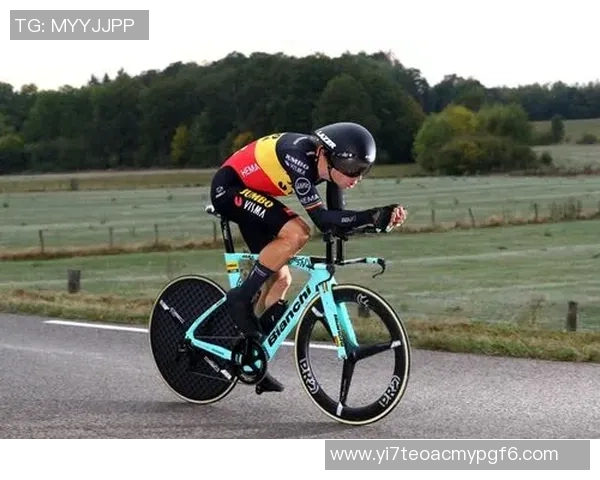 赛后复盘：杭州羽毛球队与重庆羽毛球队的战术意识与团队协作分析